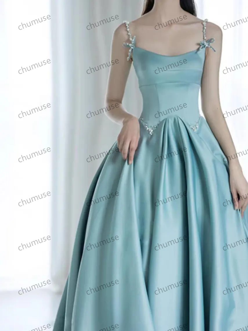 Robe de bal élégante en satin perlé à bretelles spaghetti, robe de bal, robe de cocktail, robe de soirée, robe de bal longue, robe de bal d'anniversaire
