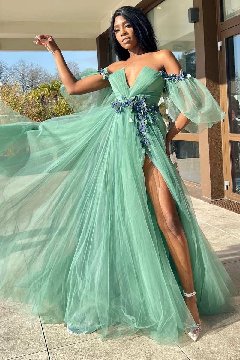 Robe de bal longue trapèze en tulle vert à fleurs 3D et épaules dénudées