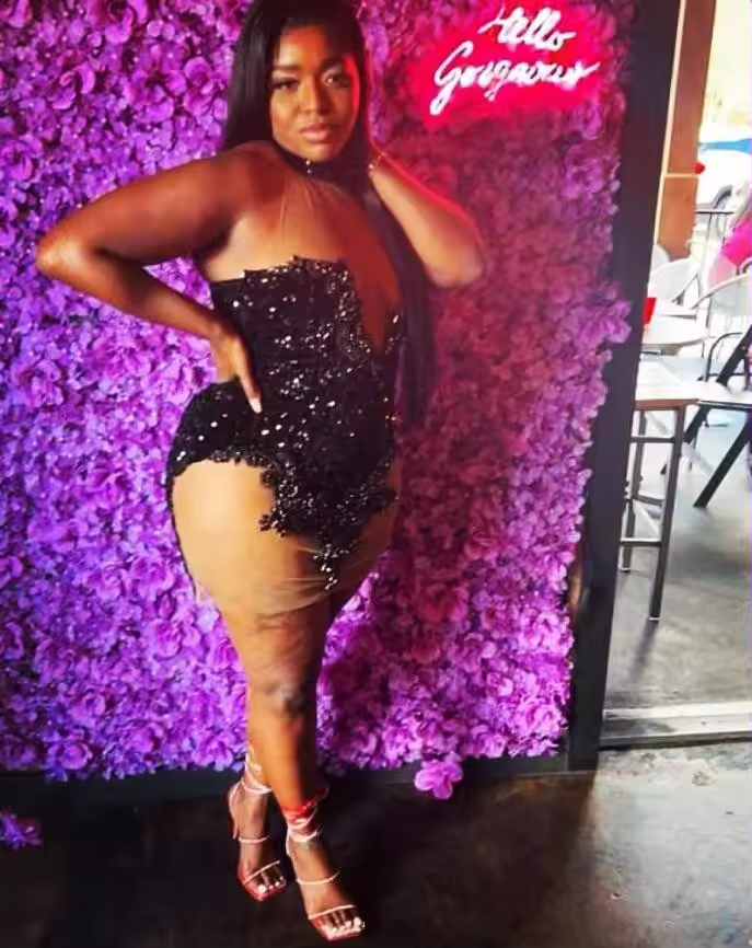 Petite robe noire, mini robe de soirée sexy pour fille noire, robe de gala d'anniversaire en velours et cristal transparent sur mesure