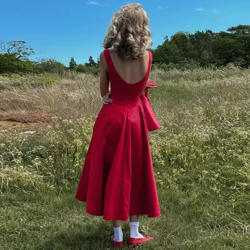 2025 Elegant and Beautiful Women's Dresses Red Sleeveless New Year Party Dresses Sexy Casual Birthday Dress