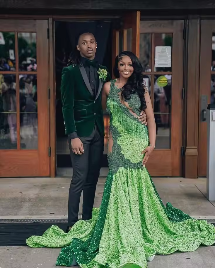 Emerald Green Trumpet Evening Formal Dress customsized Sparkly Crystal Black girl Couple Birthday Homecoming gown Velvet