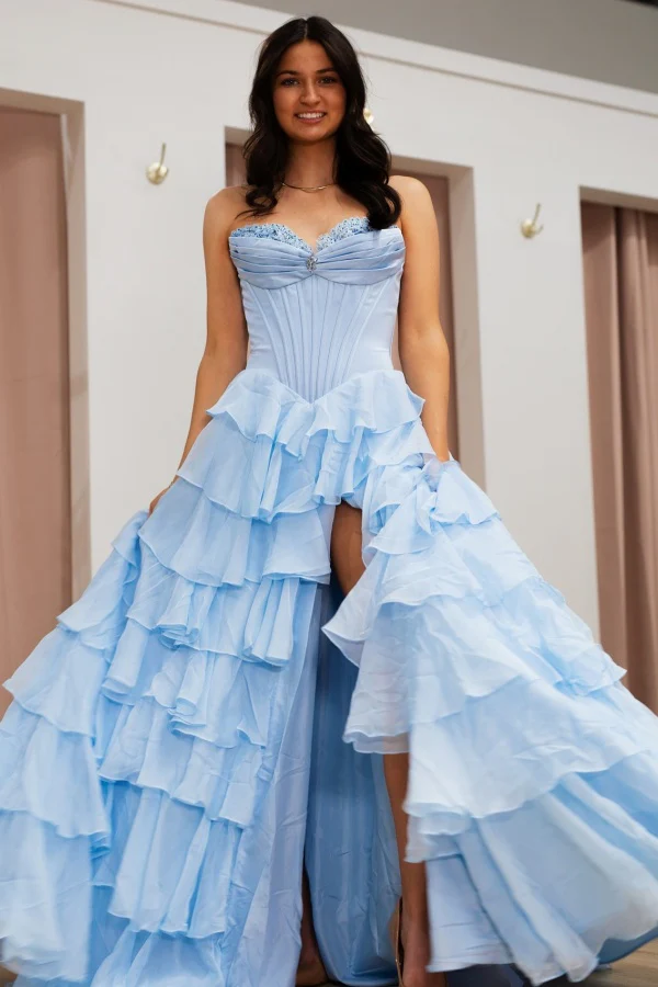 Chic & Modern A-Line Strapless Sleeveless Pleated Appliques Chiffon Tiered Prom Party Dress High Side Slit and Train Back Zipper Formal Evening Gown