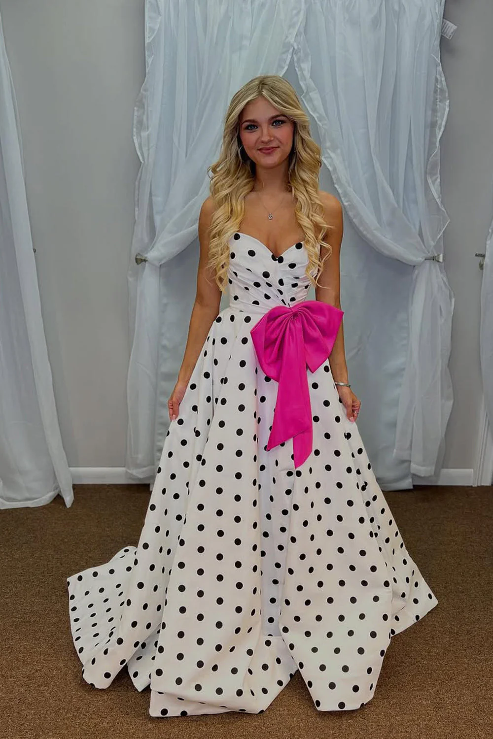New Arrvial Sweetheart White Black Dot Satin Long Prom Dress with Bow