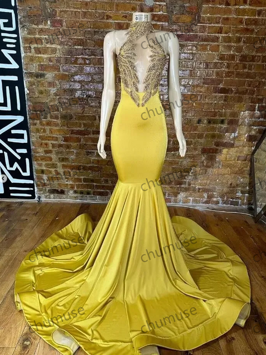 Vestidos de noche de lujo con escote transparente y diamantes para ocasiones especiales