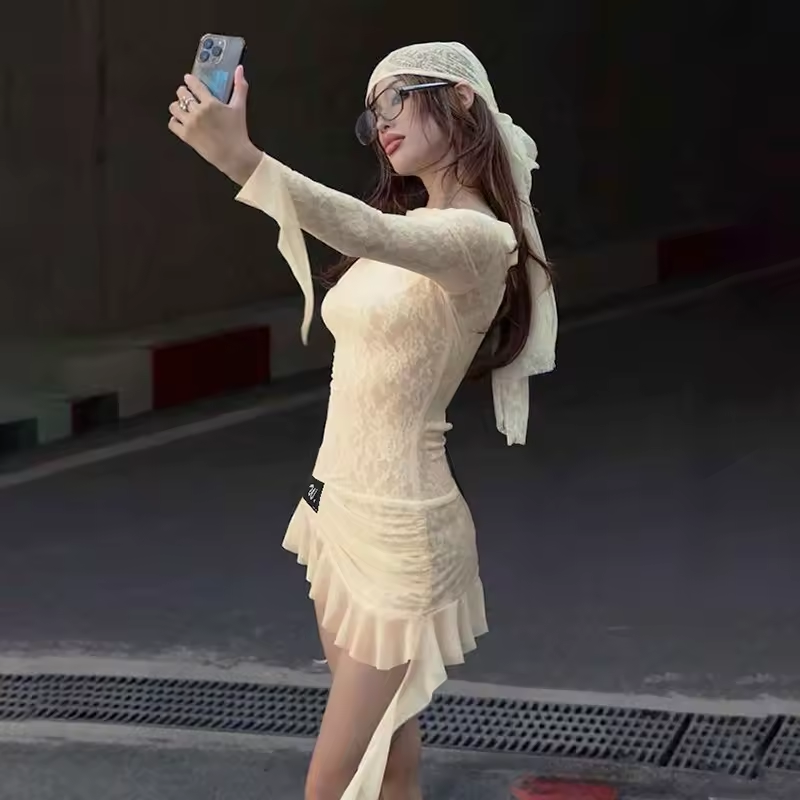 Backless Bandage Long Sleeve Dress For Women Women Sexy Y2K Lace Splice Ruched Ribbons Slim Fit Hot Girl Club Party Dress