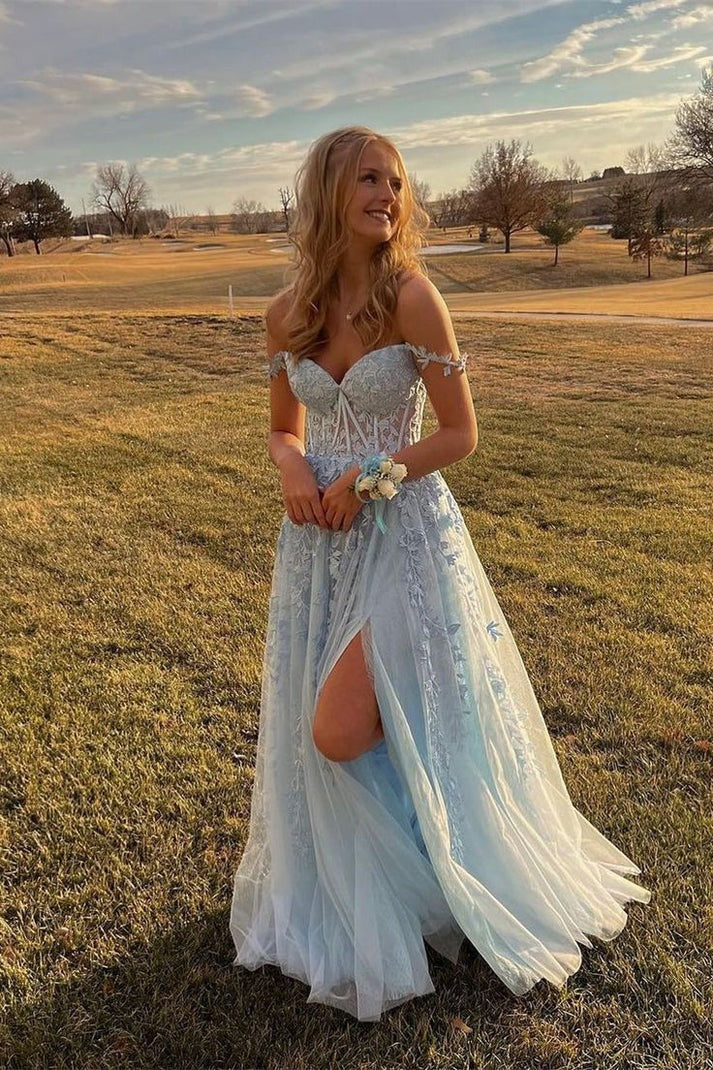 Robe de bal trapèze en tulle et dentelle florale, épaules dénudées