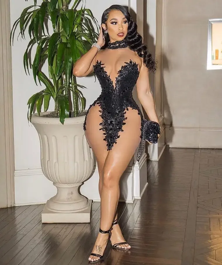 Robe de cocktail courte noire extensible pour femme, en dentelle et maille transparente, avec cristaux, tenue d'anniversaire