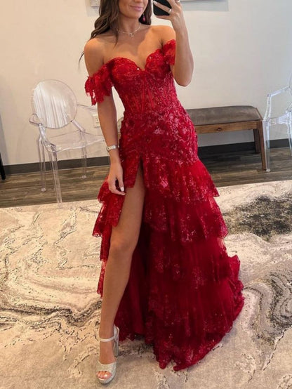 فستان سهرة طويل من الدانتيل مكشوف الكتفين (ظهر برباط)