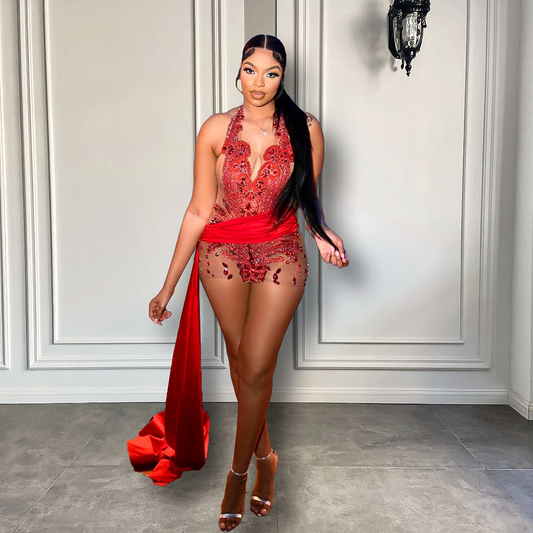 Impresionantes vestidos de fiesta de cumpleaños sexys con cuello halter transparente para mujer, de lujo, con diamantes rojos y negros, vestidos de fiesta cortos con cola. 
