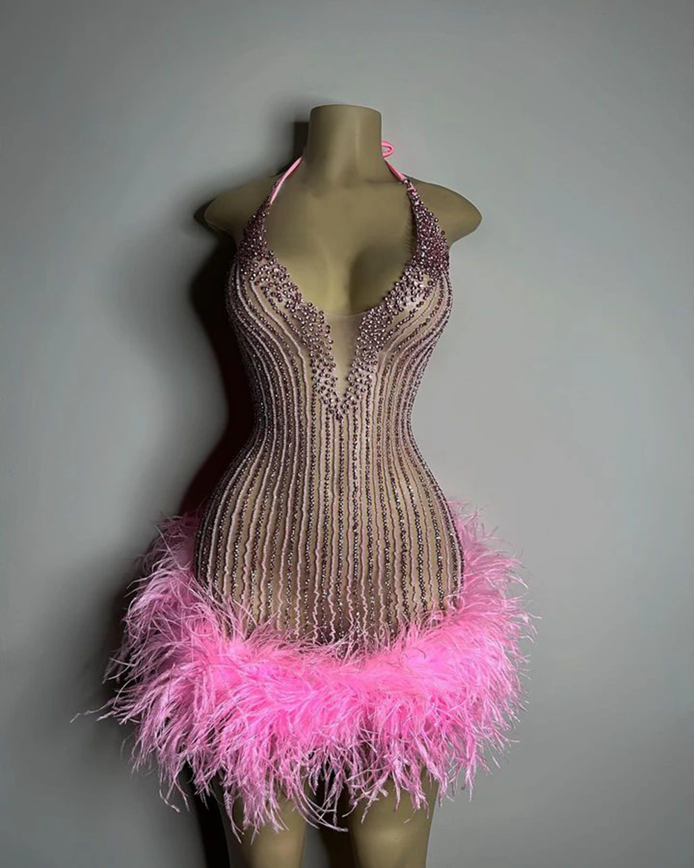 Vestidos de fiesta formales de cumpleaños para mujer, sexys, transparentes, con cuello halter, hechos a mano, con cuentas, plumas rosas y negras, vestidos de fiesta cortos para niñas. 