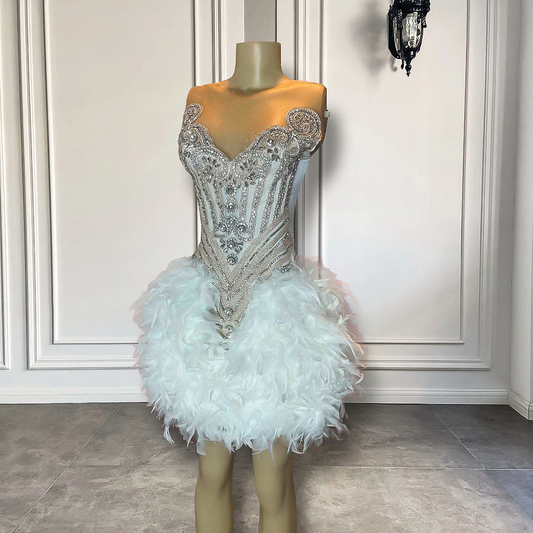 Novos vestidos formais de luxo feitos à mão com diamantes prateados e brilhantes para festa de aniversário, vestidos curtos de baile para meninas, com penas brancas e pretas