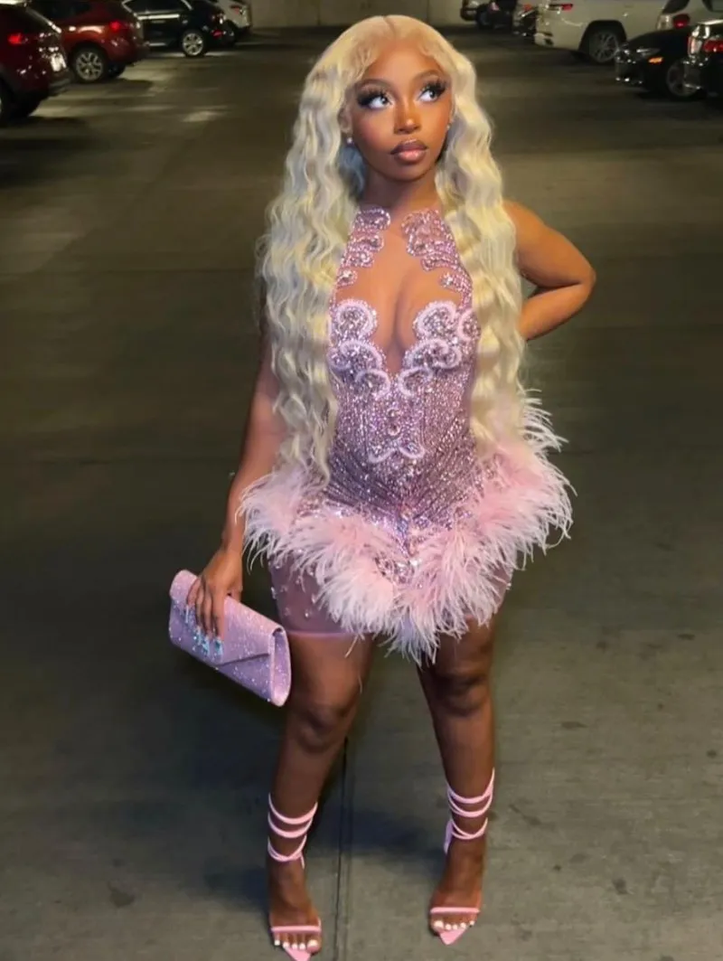 Vestidos curtos de baile com penas, justos, pretos, para meninas, festa de aniversário, com strass e miçangas 