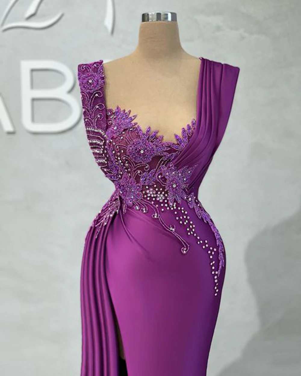 Long Evening Dresses Sexy High Slit Luxury Beaded Dubai Women Purple Satin Formal Evening Party Gowns