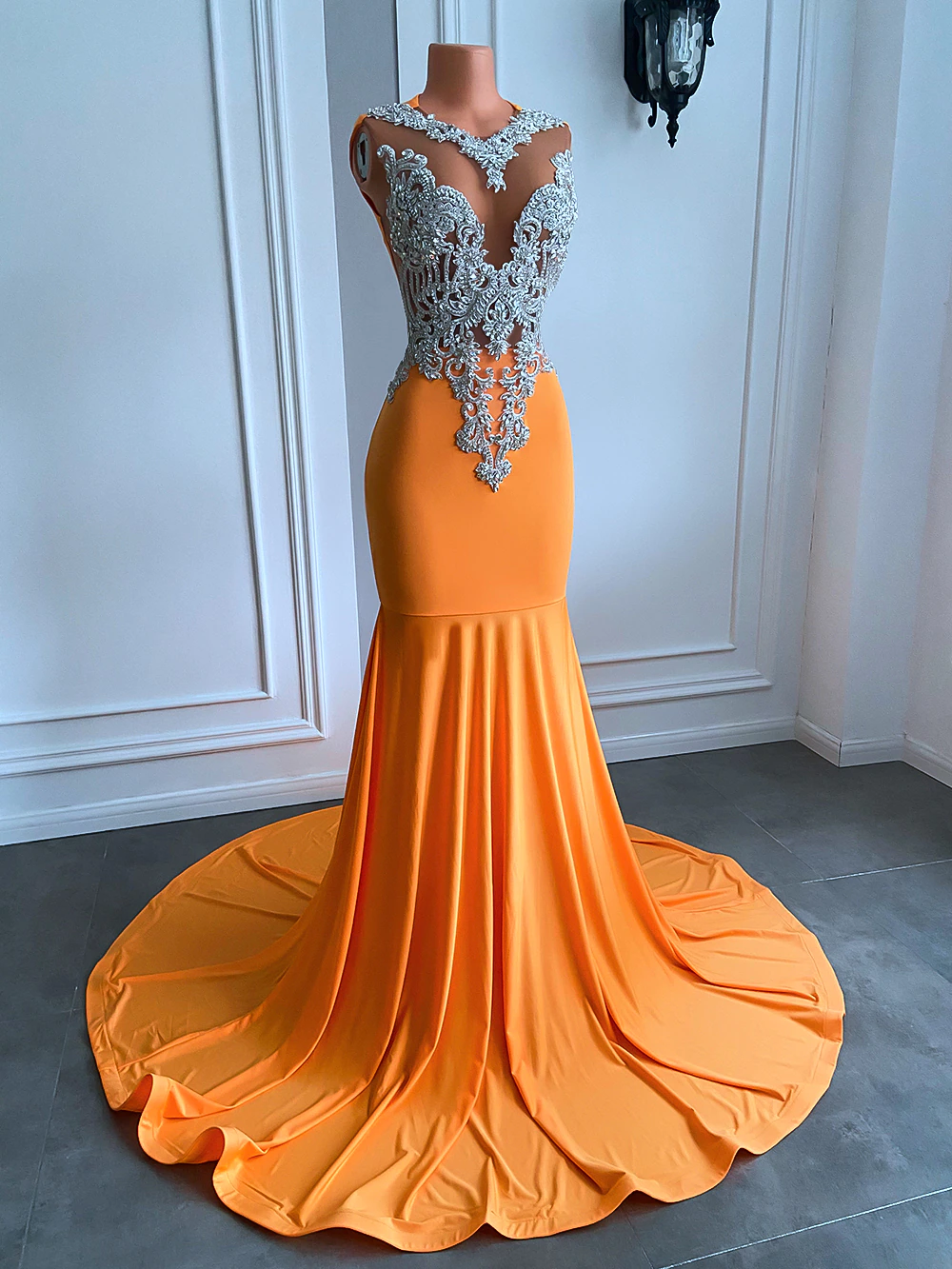 Long Orange Prom Dresses Sexy Mermaid Style Fitted Silver Beaded Embroidery Orange Spandex Black Girl Prom Formal Gowns
