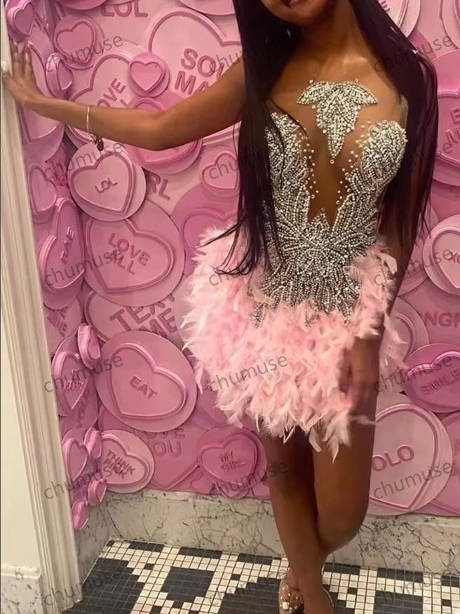 Pink O Neck Short Prom Dress For Black Girls Sparkly Beaded Crystal Birthday Party Dresses Feathers Mini Cocktail Customized