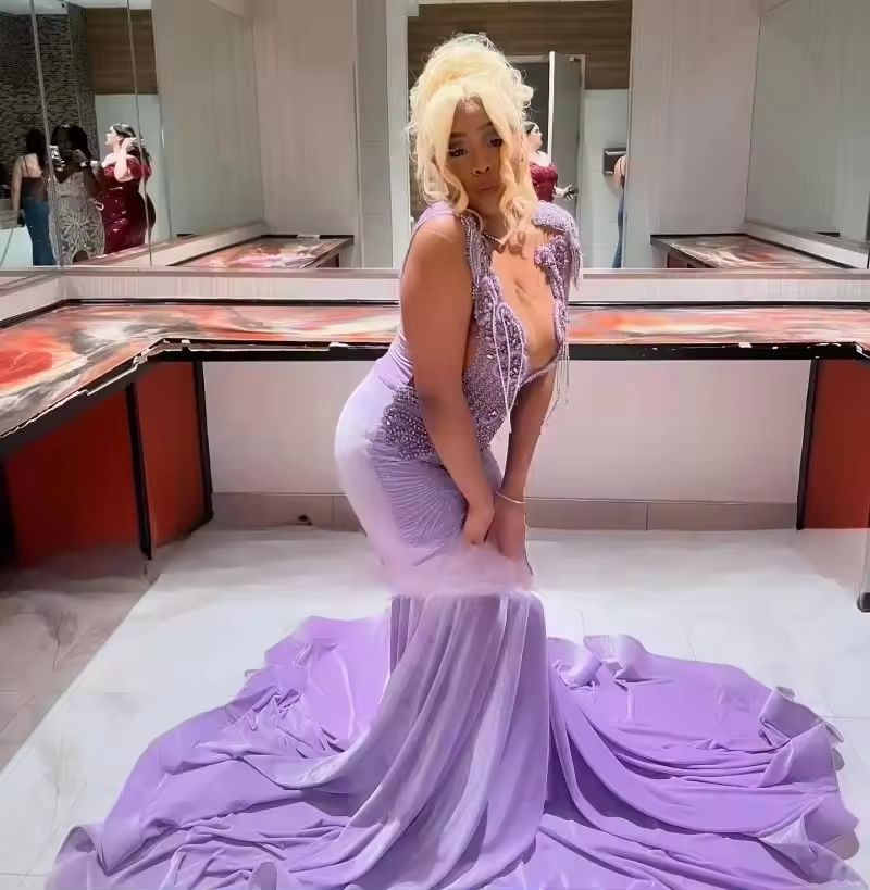 Elegant Lilac Prom Dresses 2025 Black Girls Rhinestone Velvet Mermaid Party Dress Long Light Purple Evening Gowns Customized