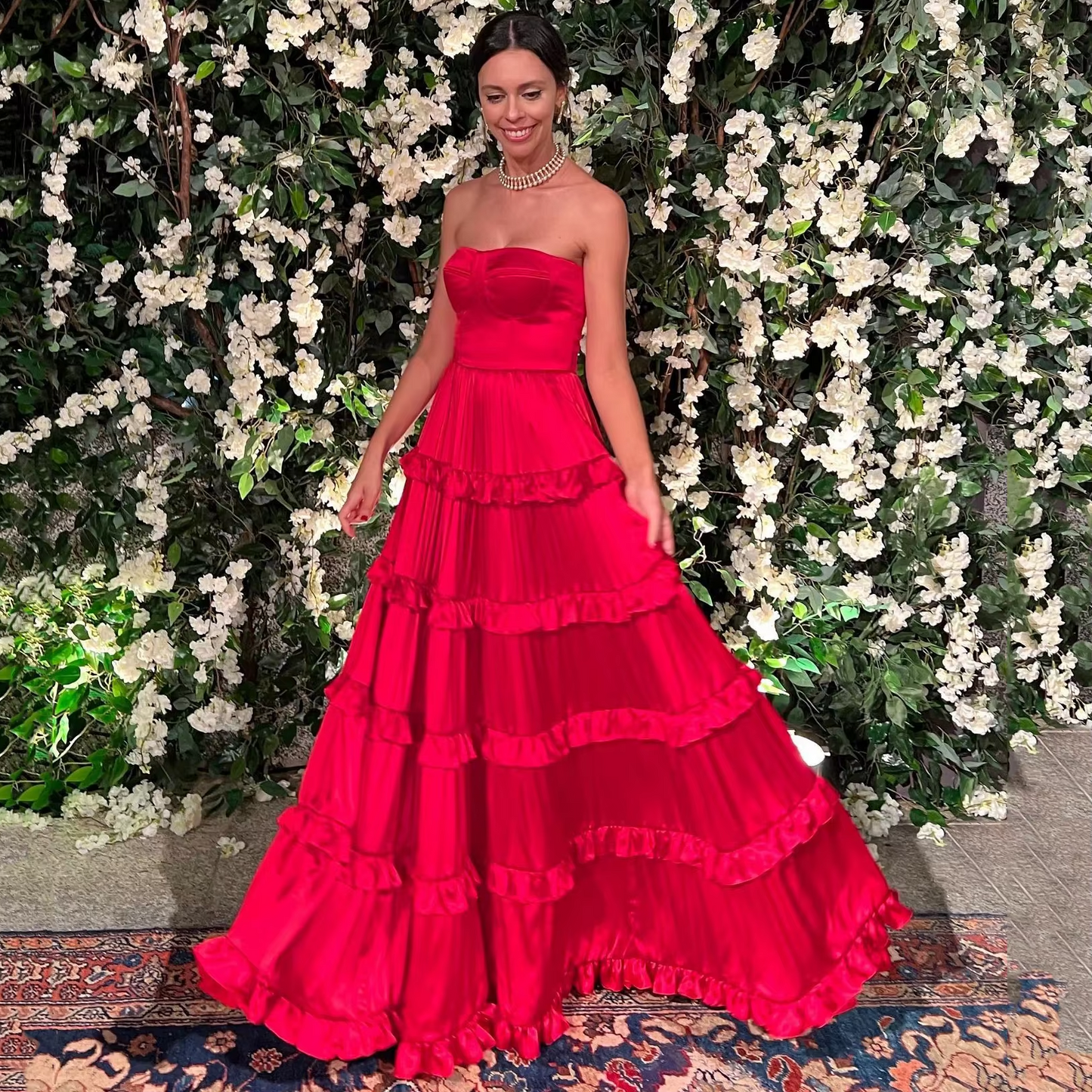 A Line Silk Satin Prom Dresses Strapless Pleated Customized Evening Gown Formal Party Dress Floor Length Women Wear