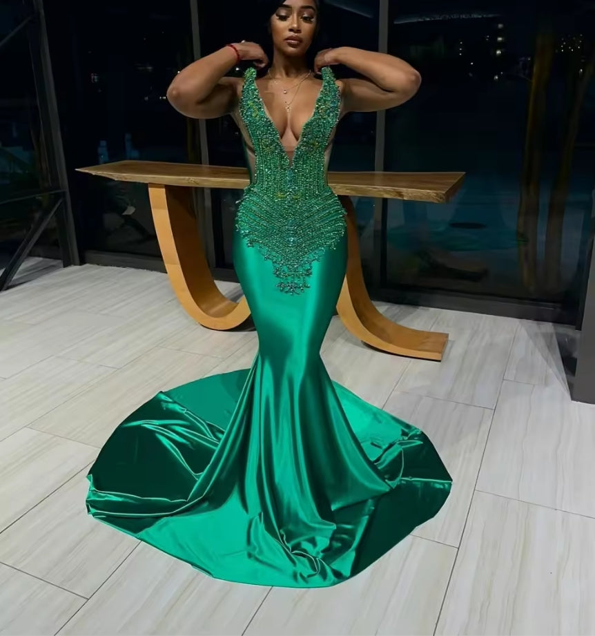 Customized Shiny Dark Green African Prom Dress For Black Girls Diamond Crystal Beaded Mermaid Formal Party Gown