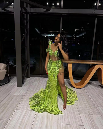 فستان حورية البحر للحفلات الراقصة المزين بالترتر اللامع، فستان سهرة من الدانتيل بفتحة جانبية وفتحة رقبة شفافة مرصعة بالجواهر، فستان مناسبات خاصة