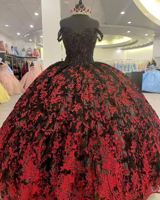 Vestidos de quinceanera góticos pretos e vermelhos com ombros de fora e apliques de contas, vestido de baile para 16 anos, espartilho, vestido de 15 anos personalizado