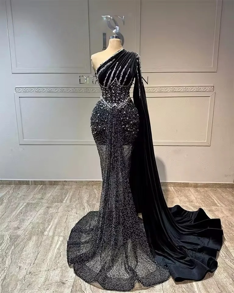 Saudi Arabia Black Lace Beaded One Shoulder Prom Dresses 2025 With Cape Crystal Formal Gown Birthday Party Dresses Customized