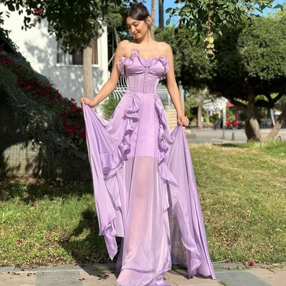 Vestidos de baile roxo claro, babados em formato de coração, vestidos de noite com fenda alta, sessão de fotos, vestido formal sem mangas, vestido de noite
