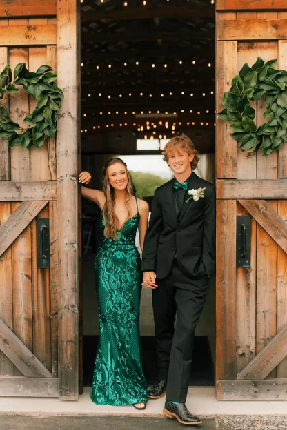 Charming Mermaid V Neck Green Sequins Lace Long Prom Dress with Lace-up