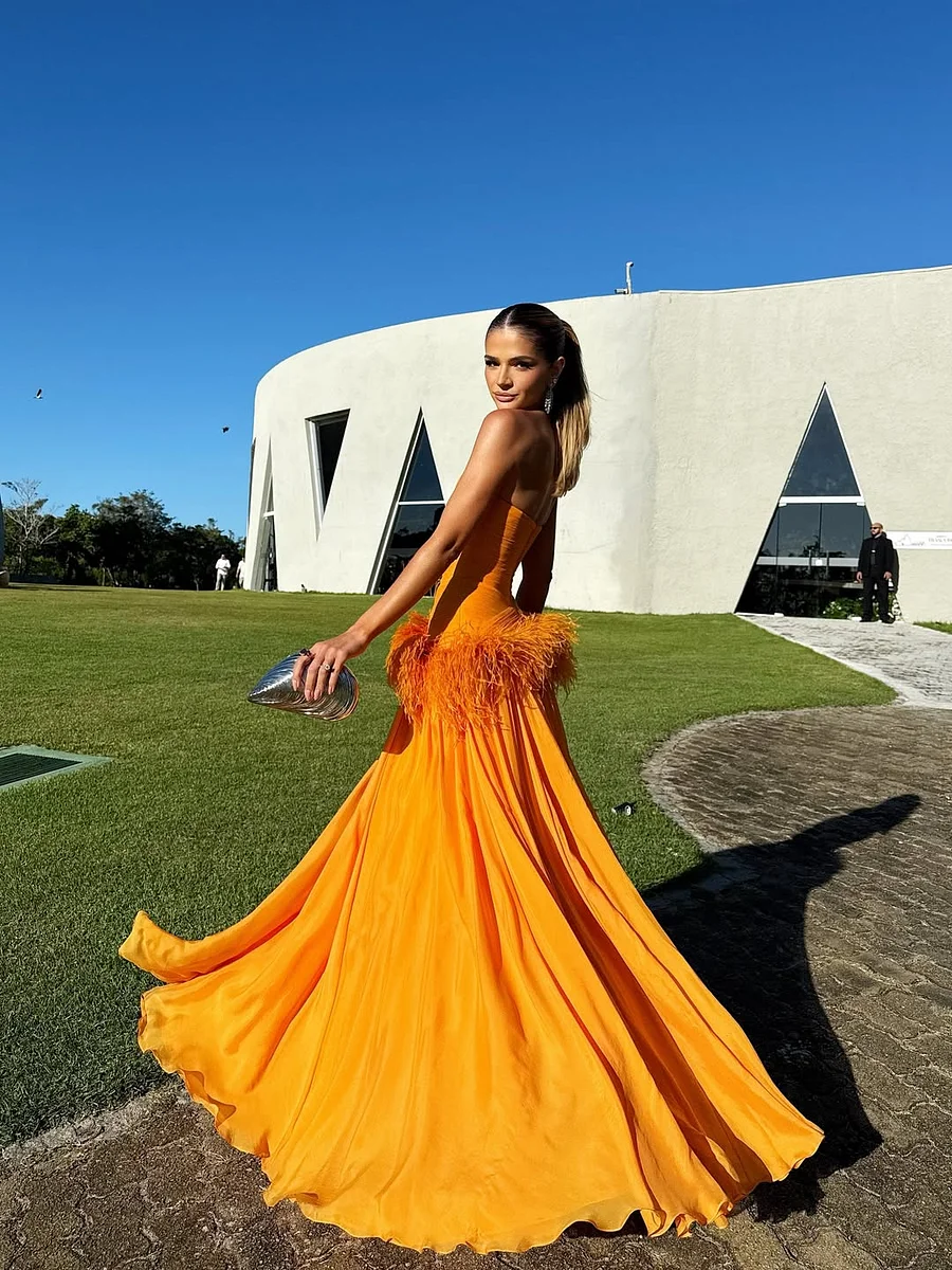 Charming Sleeveless Strapless Long Prom Dress with Pleated