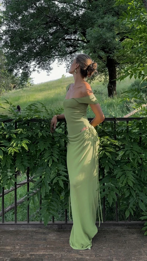 Gorgeous Off-shoulder Sheath Green Long Prom Dresses Glitter Chiffon Green Evening Gowns