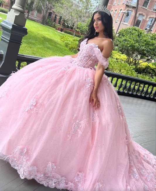 Vestido de baile de tule rosa com ombros de fora, vestido de baile de 16 anos, vestido de quinceanera
