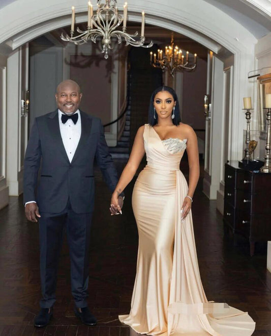 Vestidos de dama de honor modestos color champán, un hombro, sin mangas, sirena, satén de seda, vestidos de dama de honor para boda