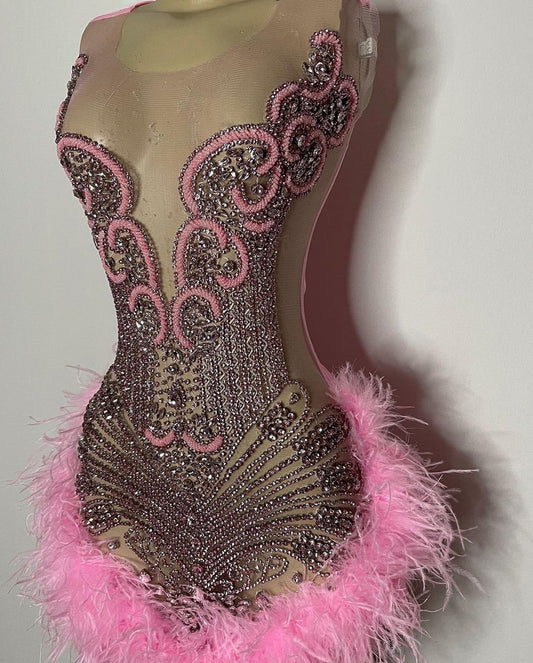 Muestra real de vestidos de fiesta de cumpleaños transparentes y sexys de lujo con brillantes diamantes rosas y plumas negras para niñas, vestidos de graduación cortos 