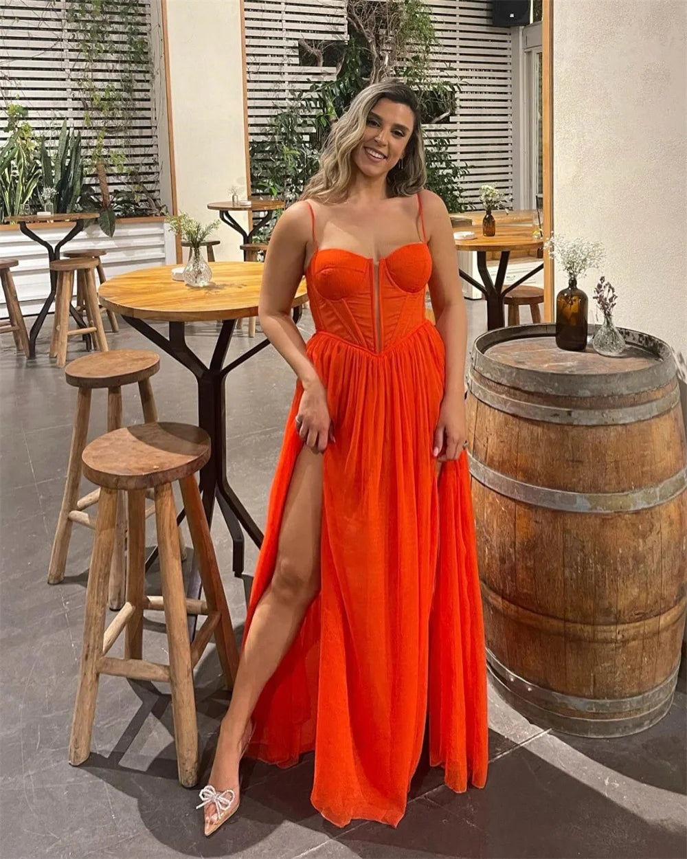 Vestidos de fiesta de gasa amarilla sin tirantes, corte A, abertura lateral, vestido de novia personalizado, sin mangas, largo hasta el suelo