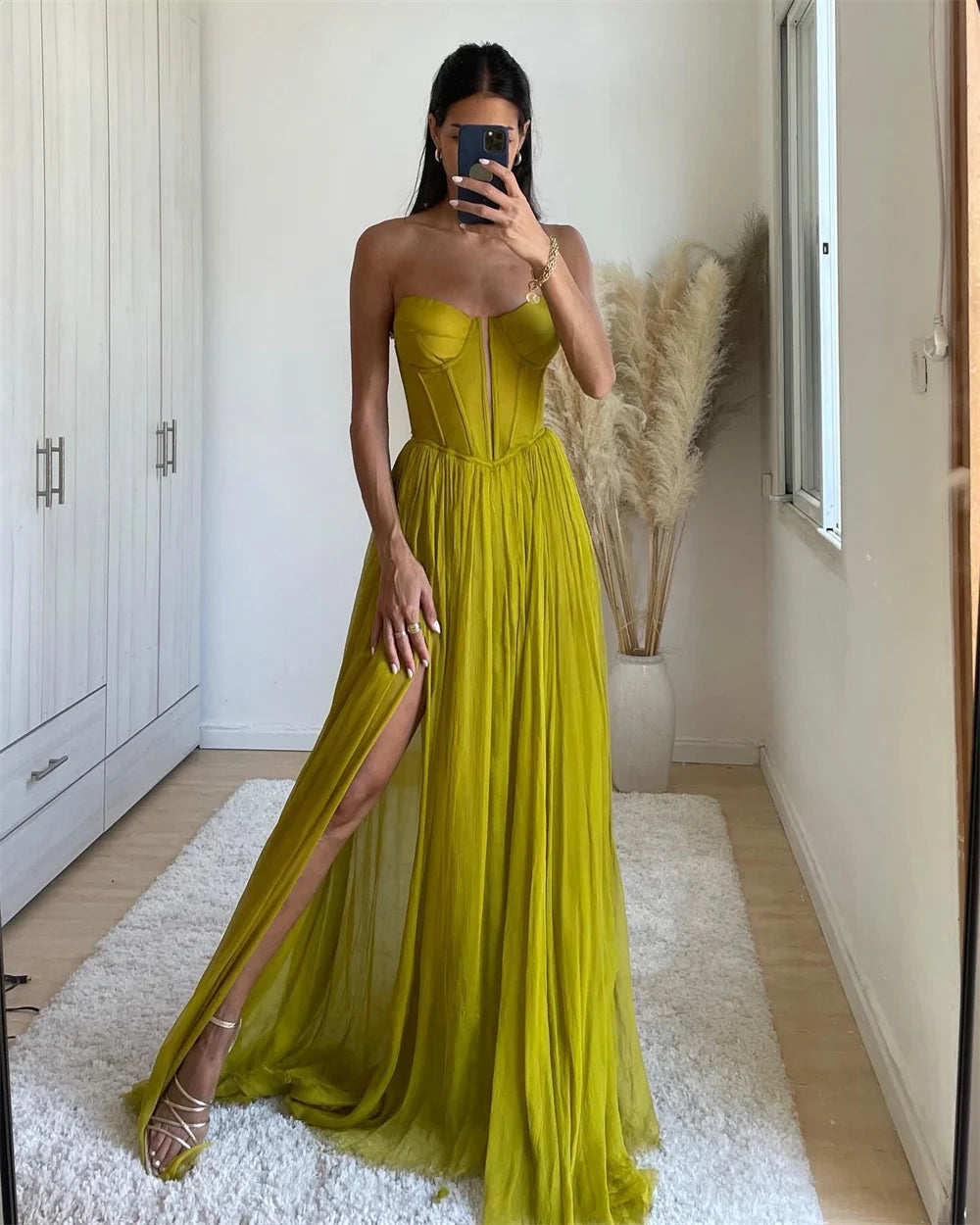 Vestidos de fiesta de gasa amarilla sin tirantes, corte A, abertura lateral, vestido de novia personalizado, sin mangas, largo hasta el suelo