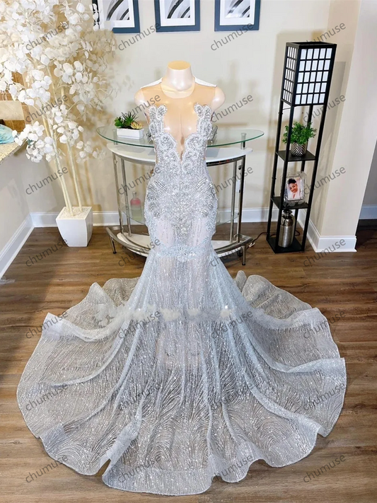 Vestido de fiesta de cumpleaños de sirena con cuello redondo y cuentas de cristal plateado 