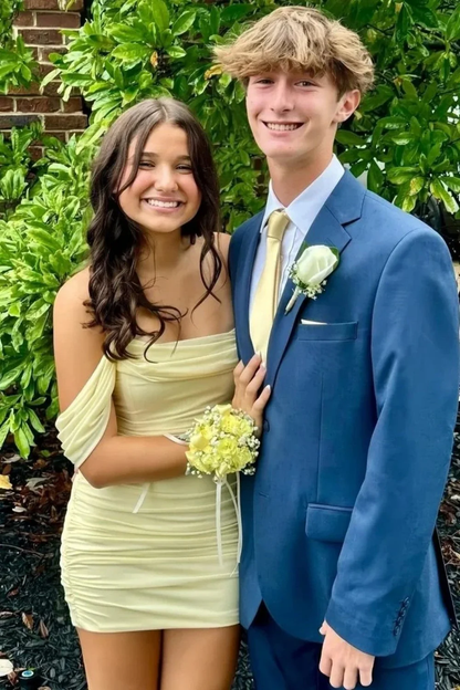 Simple Off-the-Shoulder Ruched Bodycon Short Homecoming Dress