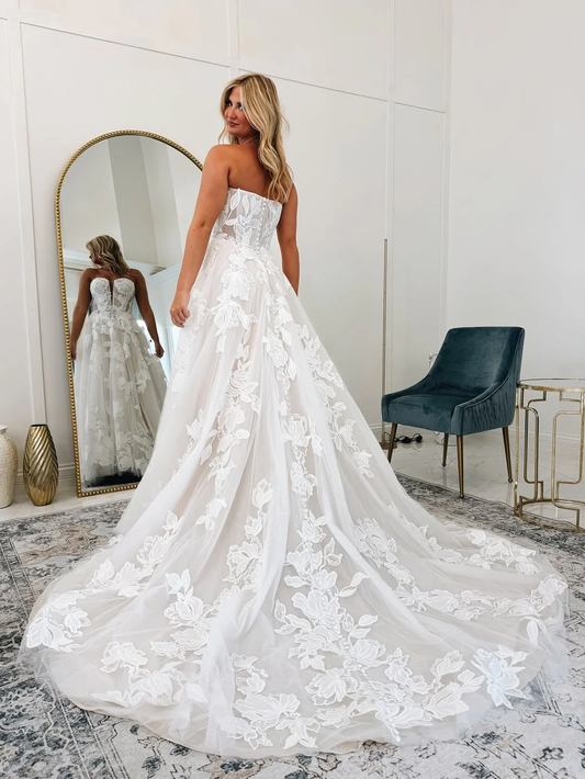 Sweetheart A Line Tulle Lace Appliqued Boho Wedding Dresses for Bride with Sleeves