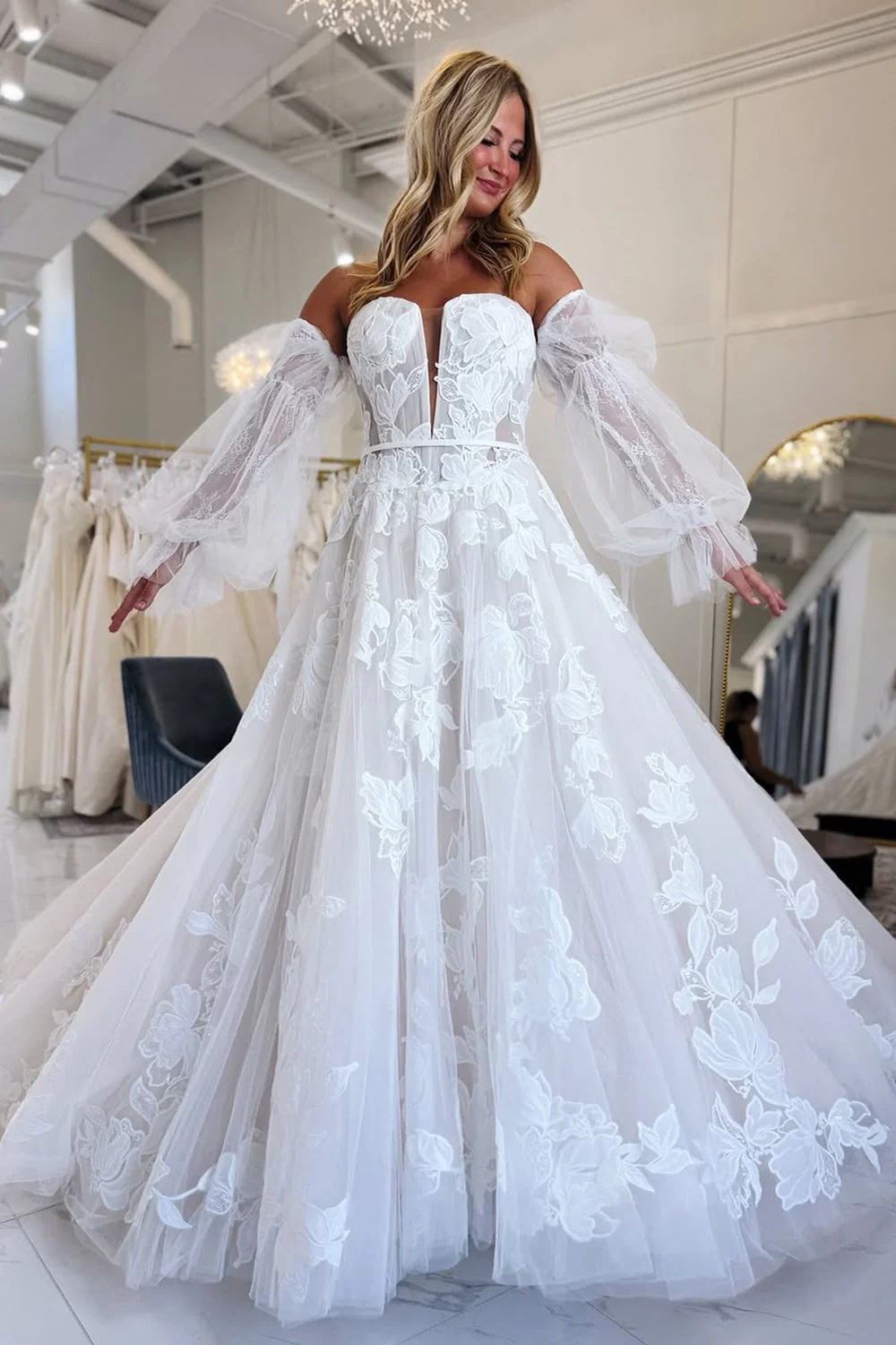 Sweetheart A Line Tulle Lace Appliqued Boho Wedding Dresses for Bride with Sleeves