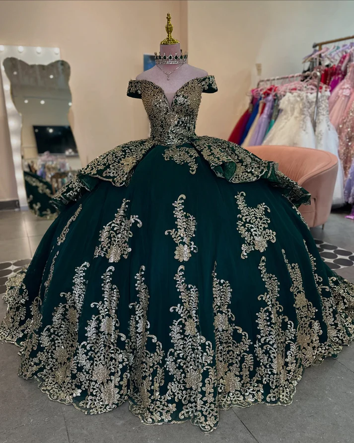 V Neck Off Shoulder Sleeveless Beaded Gold Appliques Ruffles Dark Green Sweet 15 Quinceañera Dress