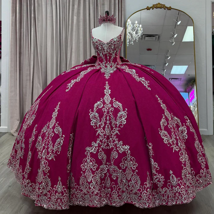 V Neck Spaghetti Straps Sleeveless Beaded Sequins Appliques Burgundy Quinceañera Dress