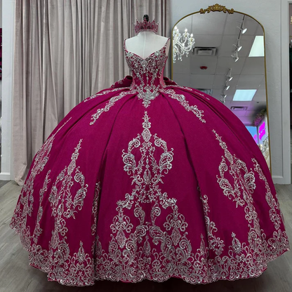 V Neck Spaghetti Straps Sleeveless Beaded Sequins Appliques Burgundy Quinceañera Dress