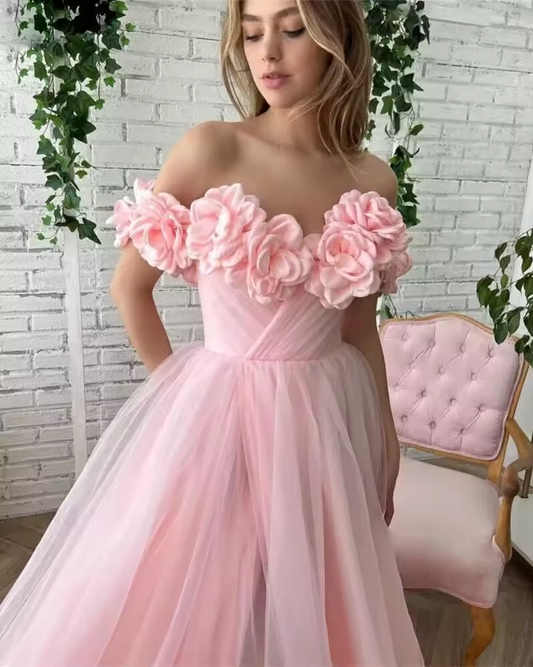 Vestido de formatura com flores rosa pêssego e ombros à mostra, tule, linha A, flores 3D, fenda lateral, comprimento até o chão, vestido de baile para adolescentes
