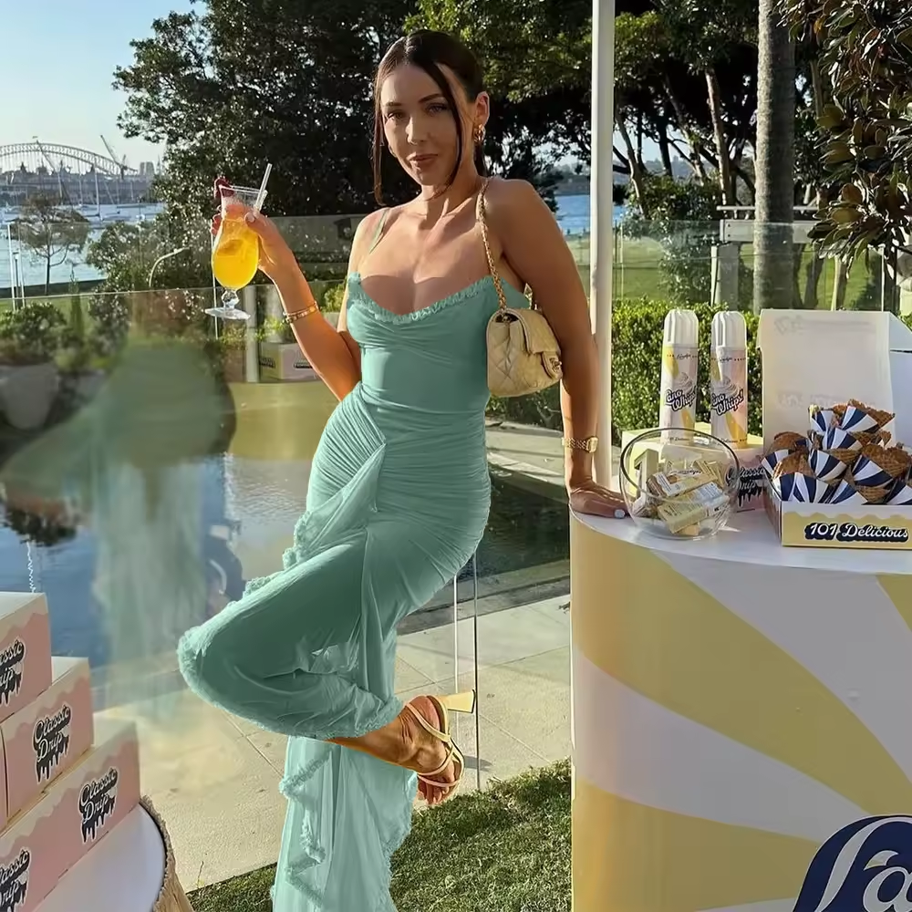 فستان نسائي جديد بتصميم ضيق وحزام رفيع