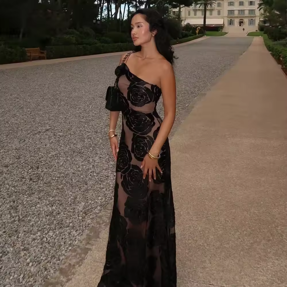 فساتين سهرة نسائية أنيقة بكتف واحد مثير فستان شبكي ماكسي مزهر لحفلات الزفاف وحفلات الضيوف فساتين ضيقة