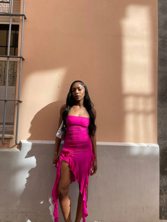 Vestido de festa feminino elegante, sem alças, com babados e assimétrico