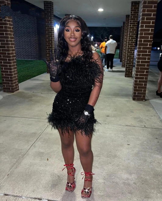 Vestidos de baile sensuais com lantejoulas pretas e bainha para meninas com penas, sem alças, comprimento até o joelho, para coquetel e noite