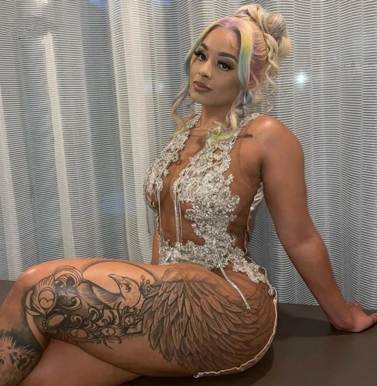 Vestidos de fiesta cortos y sexys transparentes para chicas negras con apliques de encaje plateado y borlas para cóctel de bienvenida. 