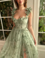 Vestido de noche de tul con corte en A y abertura alta, corte en A, color verde hierba, con escote en forma de corazón y calcomanía 3D, ideal para fiestas de cumpleaños.